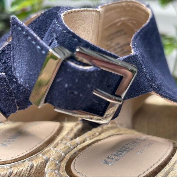 Kenneth Cole Olivia Navy Blue Suede Wedge Platform Sandal Size 9.5M - Picture 9 of 10